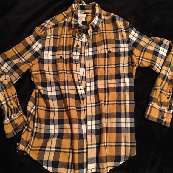 American Eagle men's flannel