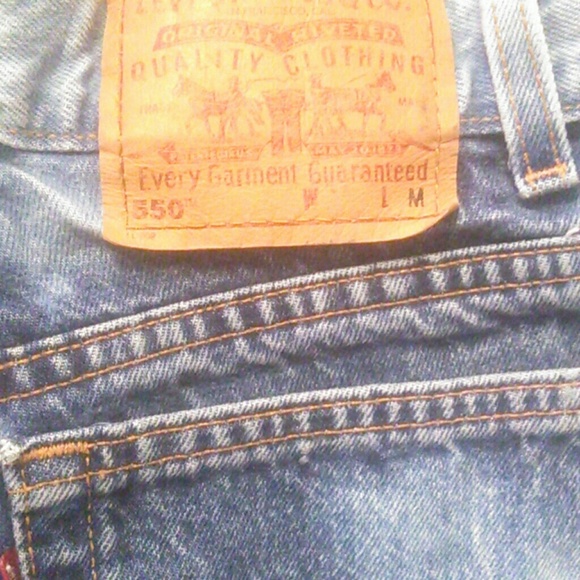 Levi Jean Shorts - Picture 3 of 3