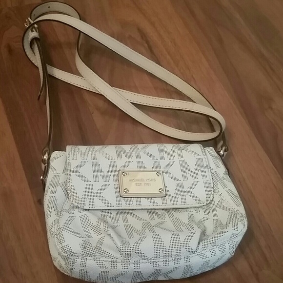 Authentic Michael Kors Shoulder bag