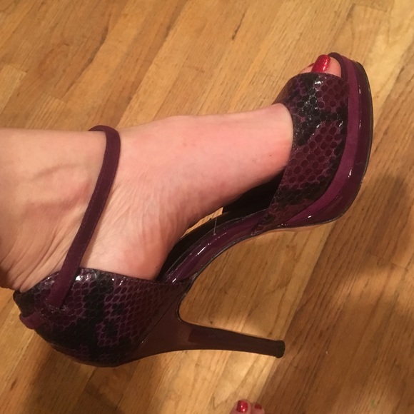 Purple snake pumps (see matching bag)