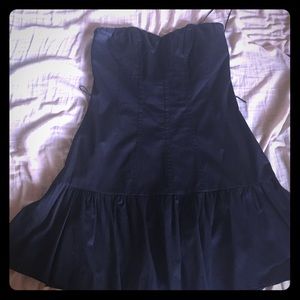 Black, short prom dress with sweet heart neckline.