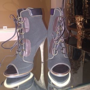 Giuseppe zanotti ankle boots size 38