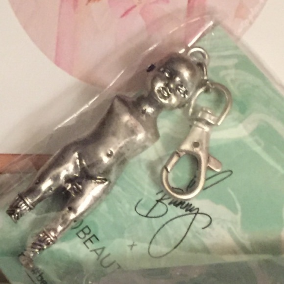 limited edition from utuber Bunny x & Beautycon