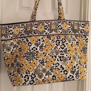 Vera Bradley Grand Tote in Go Wild