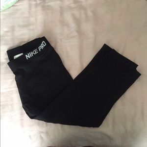 Nike pro black Capri exercise pants