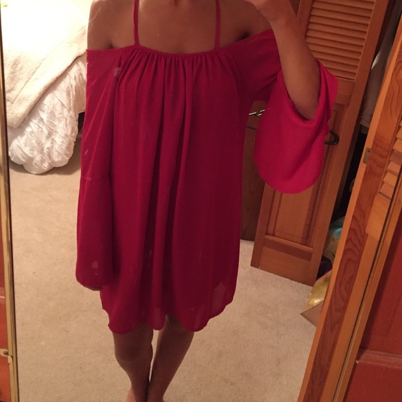 Off shoulder Tobi dress