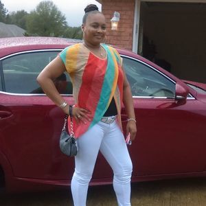 Meet your Posher, Monica