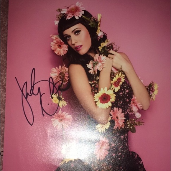 Katy Perry real autograph ✨