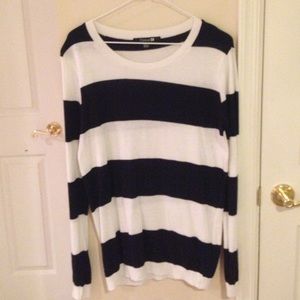 Striped long-sleeve T-shirt