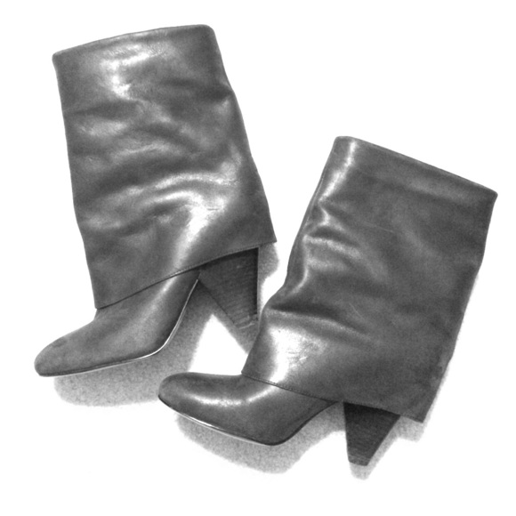 Guess fold over boots