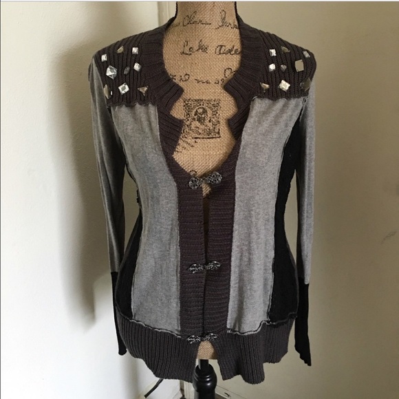 Buckle Cardigan