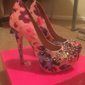 Gorgeous pink floral jewel platforms