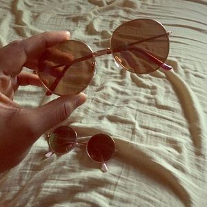 Chic round sunglasses