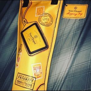 🔸vueve champagne bag 🍾 (refrigerated bag)