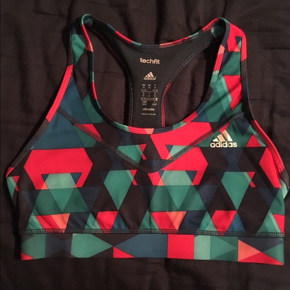 New without tags Adidas medium sports bra
