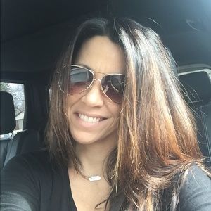 Meet your Posher, Melissa