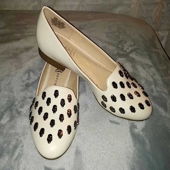 Rock & Republic Shoes - Skull flats