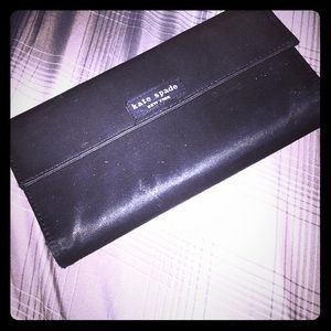 🔸Authentic Kate spade wallet
