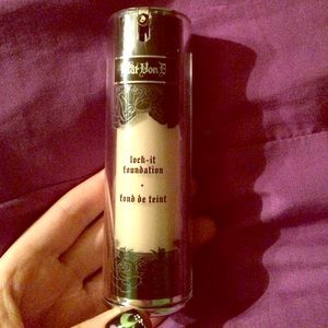 KAT VON D FOUNDATION