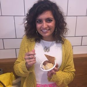 Meet your Posher, Claire