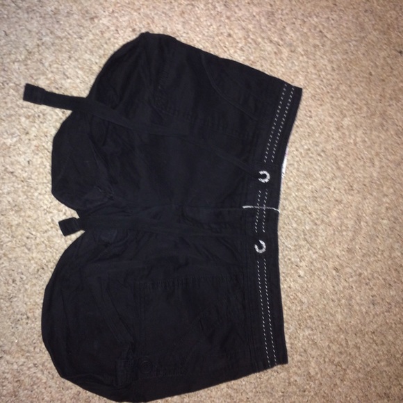 black cargo shorts