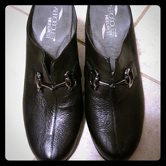 Size 7M Aerosols Mules