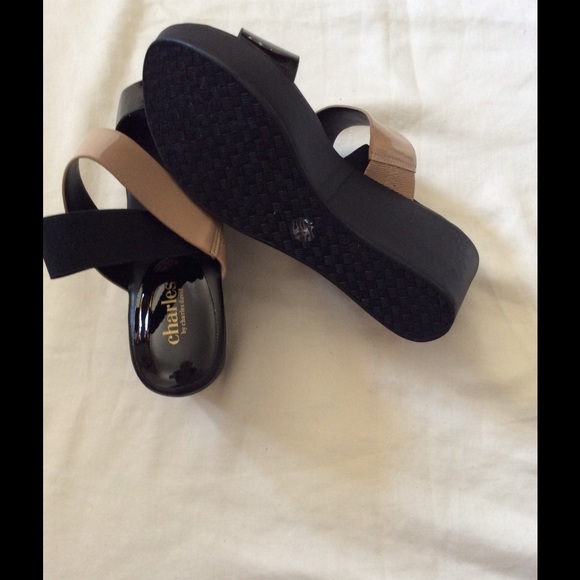 Charles David sz. 8  3 inch wedge sandals - Picture 2 of 3