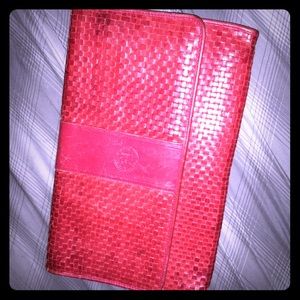 🔸red woven FENDI clutch