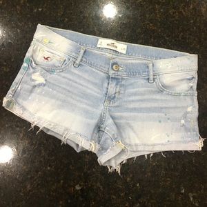 Hollister distressed splash paint Short Size 9