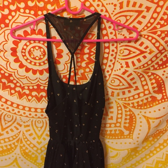 dress with heart patterns and an open back - Picture 2 of 4