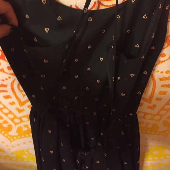 dress with heart patterns and an open back - Picture 3 of 4