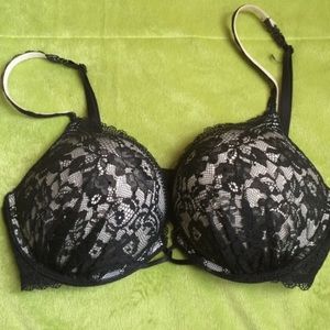 Victoria's Secret Miraculous Bra 34C