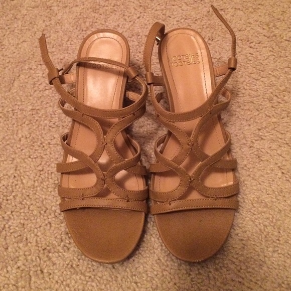 Nude colored Wedge sandals