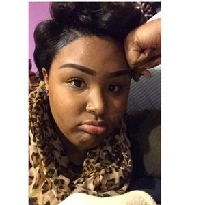 Meet your Posher, Desiree