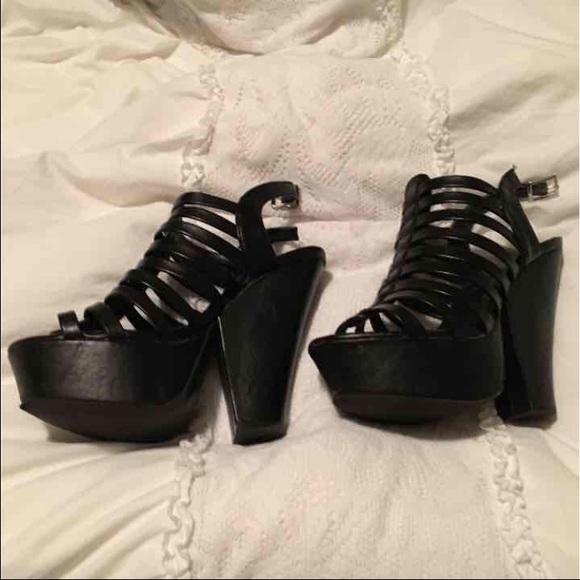 ❌sold❌Strappy heels