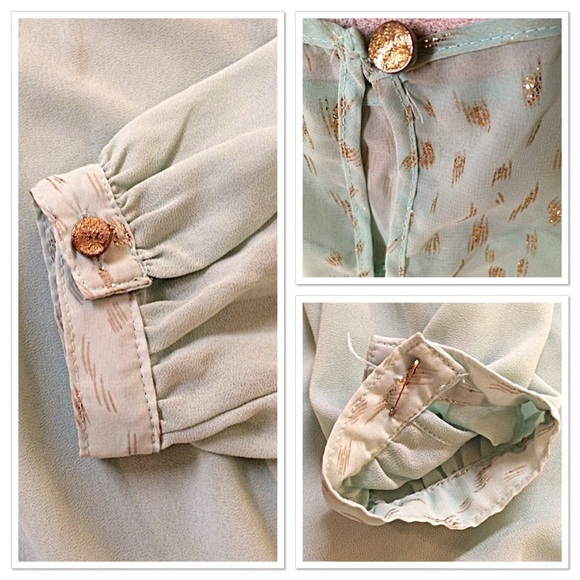 ❌DONATED❌ HPF21 | Mint Blouse w/Gold Accents - Picture 3 of 4