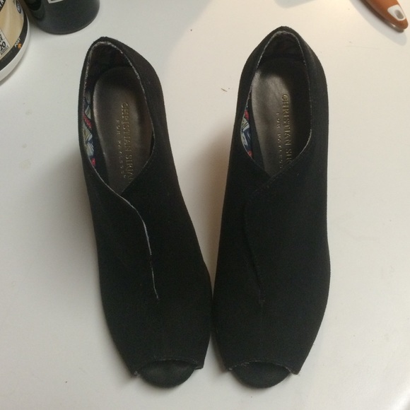 Christian Siriano black slip-on heels
