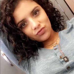 Meet your Posher, Kassandra