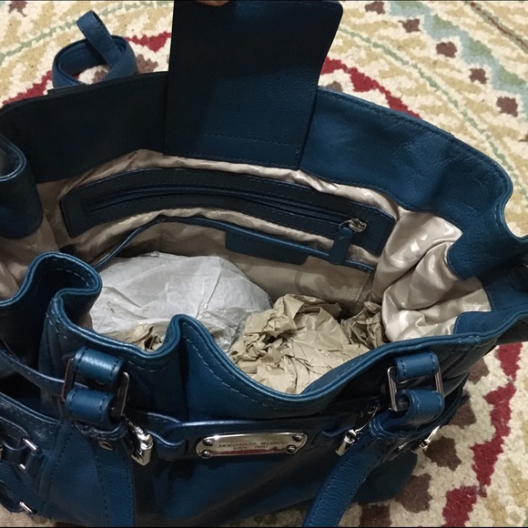 Michael Kors leather bag - Picture 3 of 4