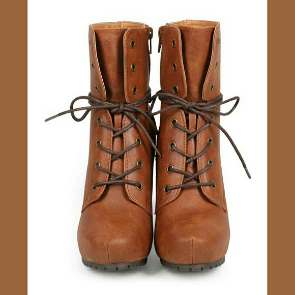 👢 CAMEL COLORED MILITARY LACE UP  BOOTS👢-📦NIB - Picture 3 of 5