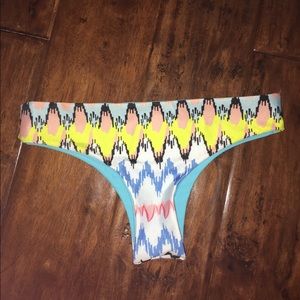 Reversible blue/ Aztec print bikini bottoms!