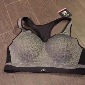 *NWT* Victoria's Secret VSX Sports Bra