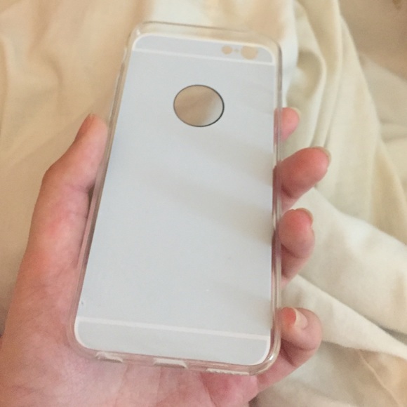 Rose Gold Mirror Case - Picture 3 of 4