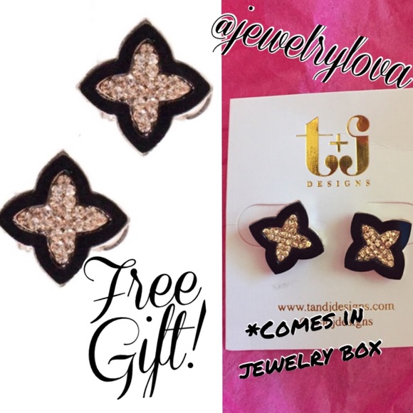 Black Clover Czech Stone Champagne Earrings