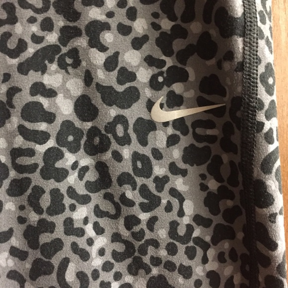 Nike run capris, size M - Picture 2 of 4