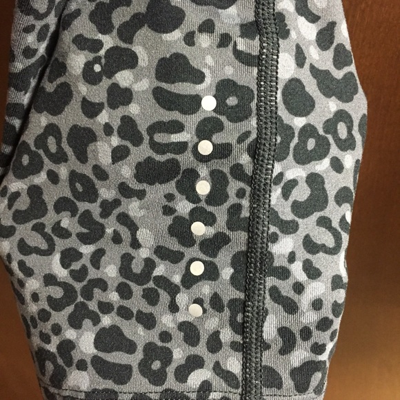 Nike run capris, size M - Picture 3 of 4