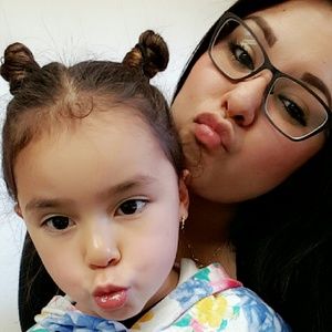 Meet your Posher, Adriana