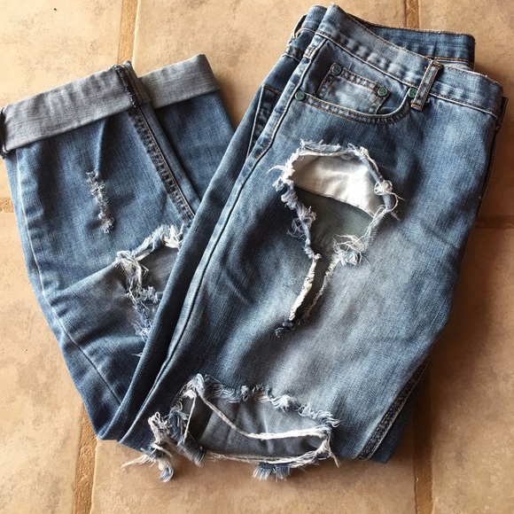 One Teaspoon - Picture 1 of 3