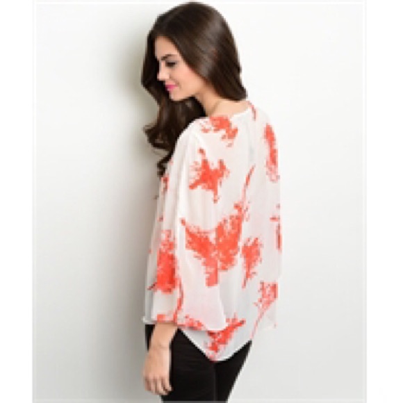 🆕 Ivory Coral 3/4 Sleeve Abstract Print Blouse - Picture 2 of 4