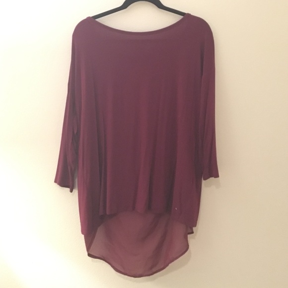 Maroon quarter length top